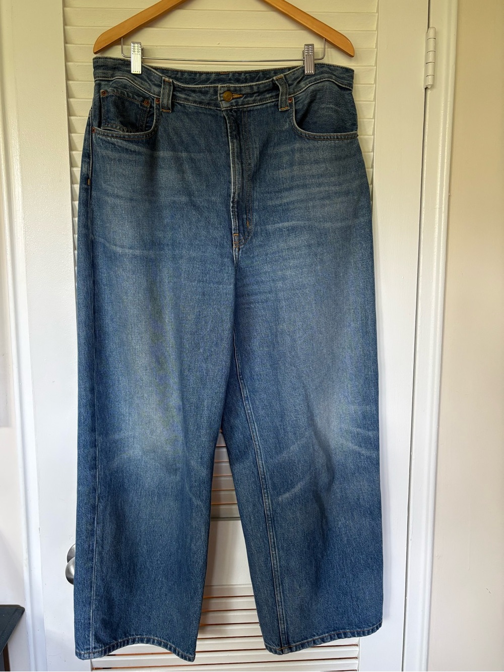 Amazing wide Leg Blue Denim Jeans by B SIDES, size 32.